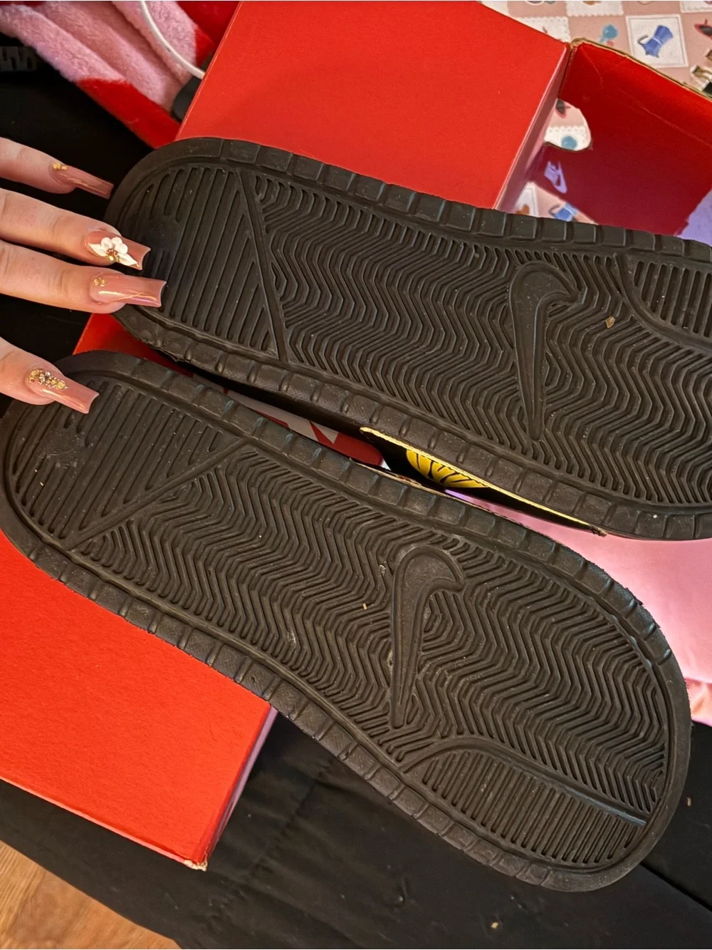 Nike Black/Red Benassi Fruit Slide Box Label